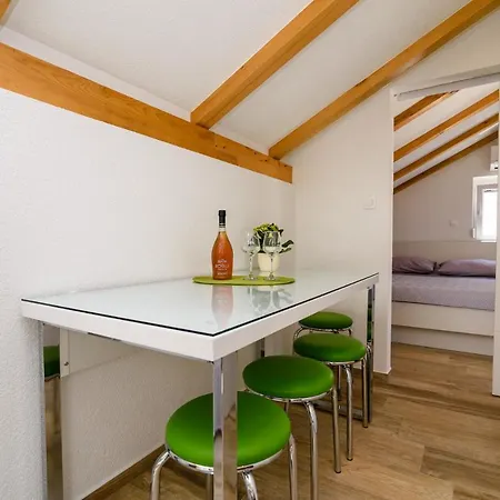 Filip Apartment *